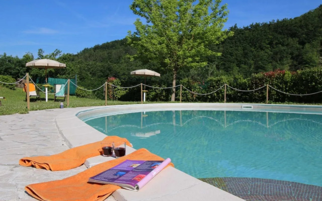 Villa ad Apecchio con Bosco
