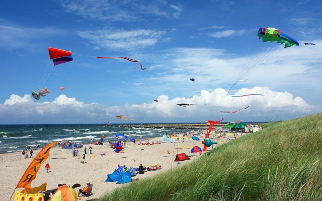 Spacious Holiday Home With Private Garden