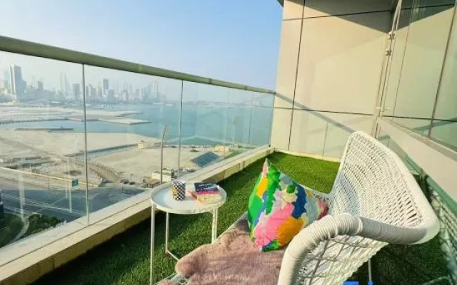 Landmark | Sea View | 1BR Apartment |With Balcony