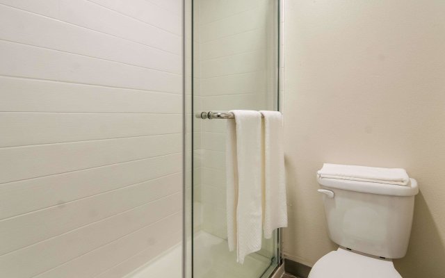 Quality Inn & Suites Dallas - Cityplace