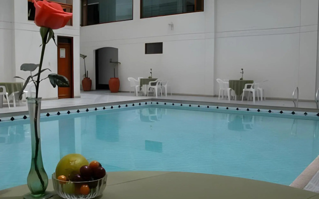 Hotel Dinastia Real