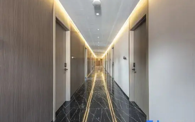 Xiyue Audio-visual Homestay (Paojiang Agricultural and Commercial College)