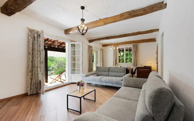 Villa in Flayosc With Private Pool