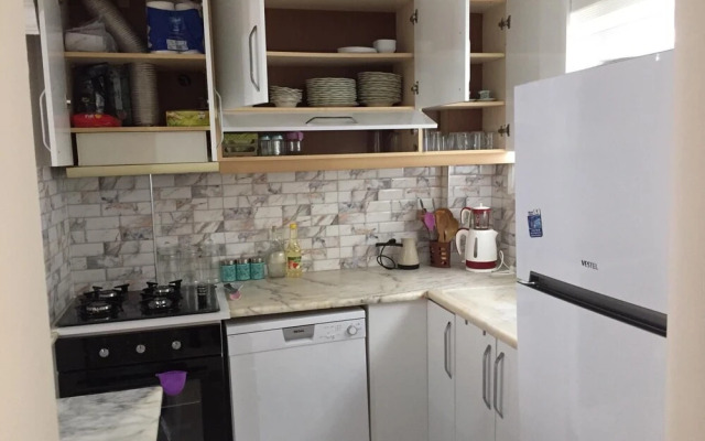 Beautiful 3-bedroom House With Sea View and Garden