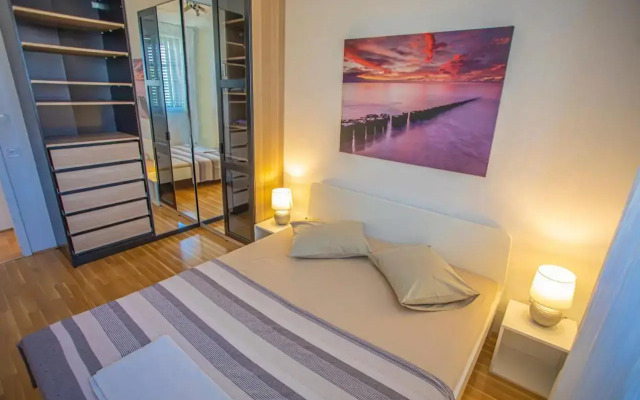 Maris Apartment