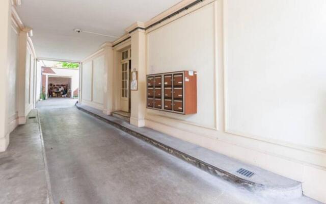 Cathedrale Place Paul Jamot