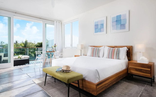 The Oasis at Grace Bay