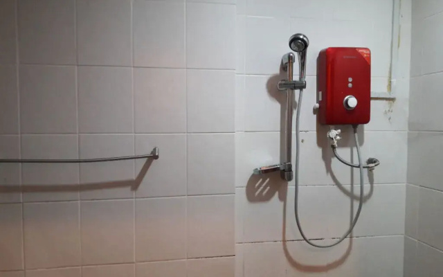 OYO 216 La Viva Hotel