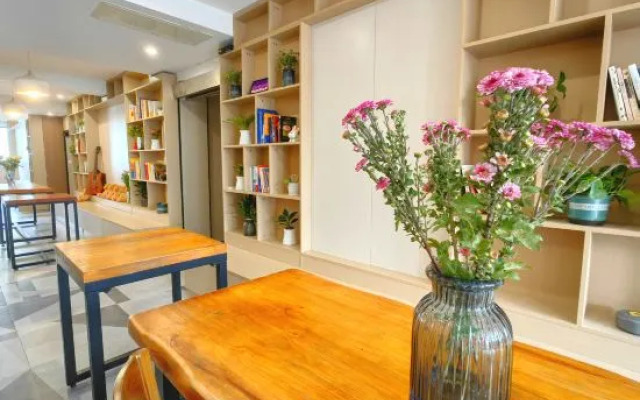 Huamin Youth Hostel (Shanghai Bund Branch)