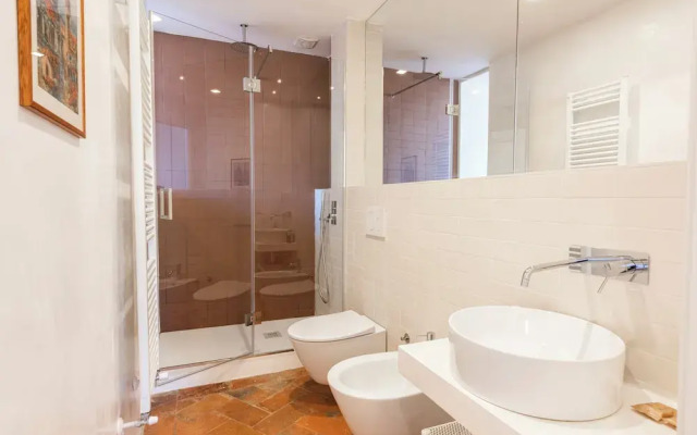 Santa Maria Novella penthouse by MMega