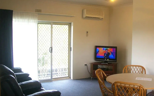 Ocean Spray Apartments Hotel