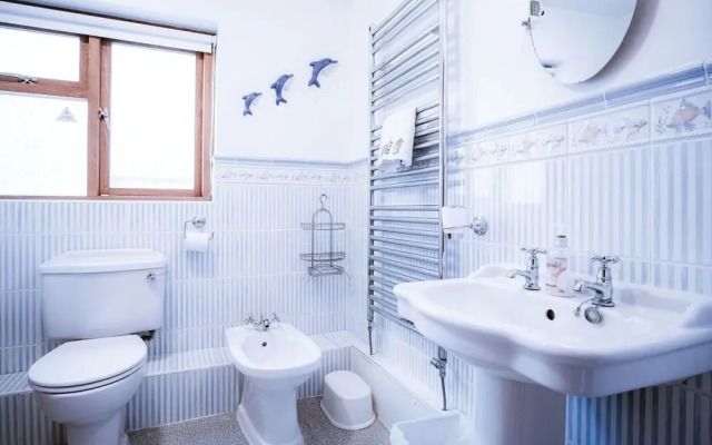 Beachways - 5 Bedroom Holiday Home - Saundersfoot