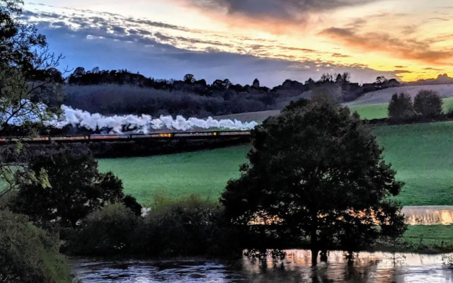 Worralls Grove Guest Farm House