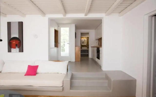 Luxury Sea View Apartment w shared pool