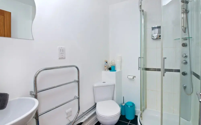 Impeccable 2-bed Apartment