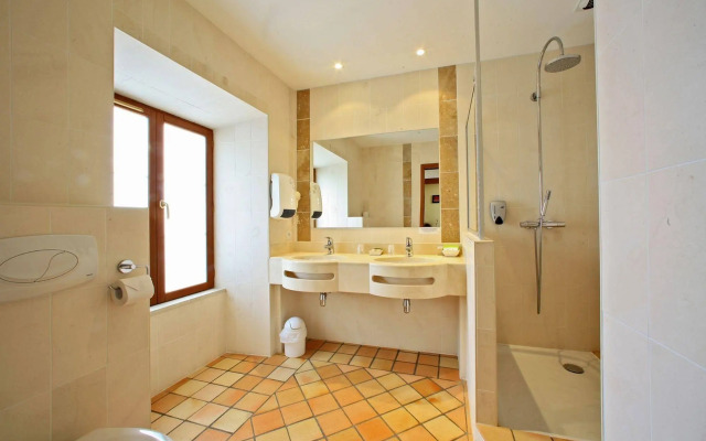 Chateau De La Sebrandière