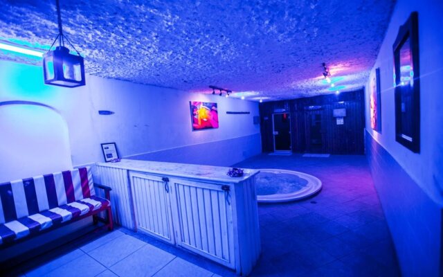 Best Western Jangwani Sea Breeze Hotel