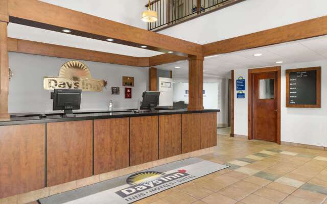 Days Inn & Conference Center by Wyndham Bridgewater