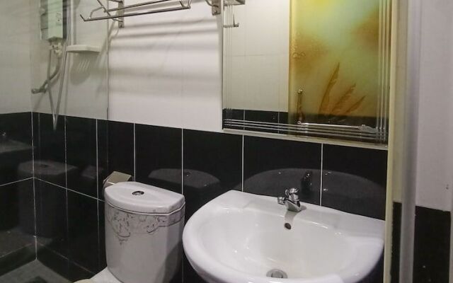 OYO 90248 Kapitan Inn