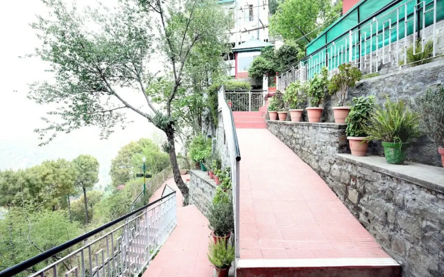 OYO 13404 Home Studios Mahal Farms Kasauli