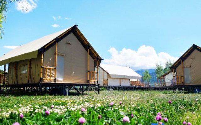 Shangri La Napahai Yila Pastoral Tent Hotel – Outside – Shangri-La