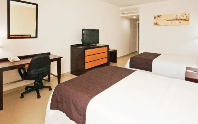 Holiday Inn Express Paraiso Dos Bocas