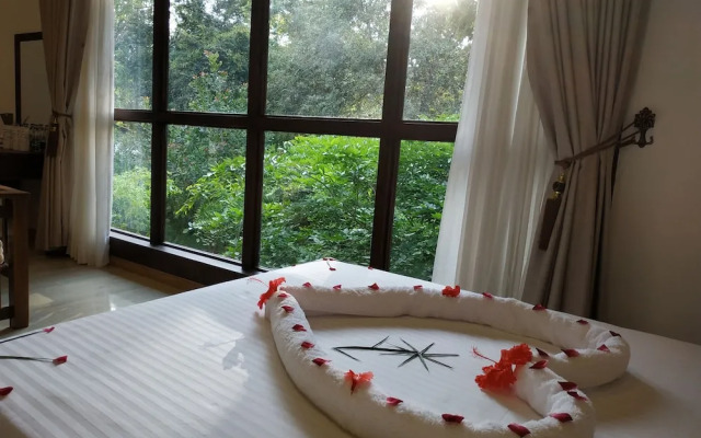 Sigiriya Cashew Palace Resort