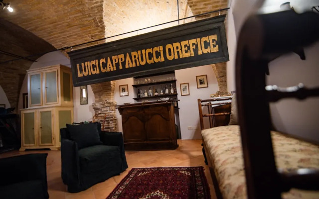 Palazzo Capparucci - Dimora Storica