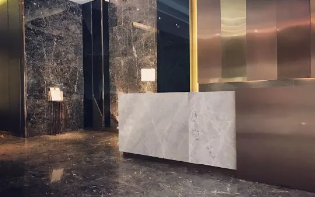 Zhongying Hotel (Foshanxi Railway Station Luocun Subway Station)