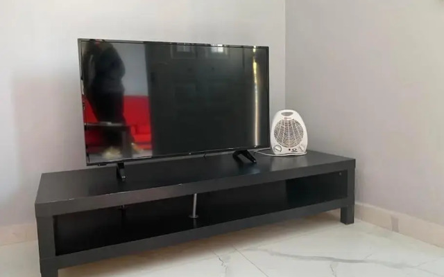 luxury apartment 11' from Athens center