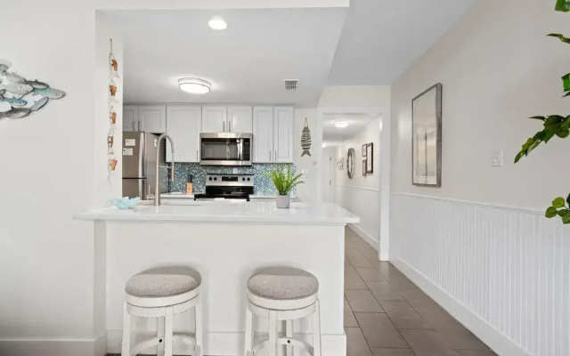 Laguna Reef Condos by VTrips