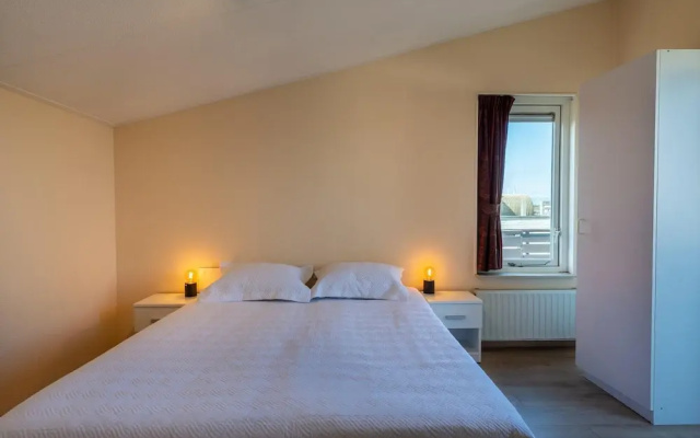 Bungalow Near Oosterschelde Beach