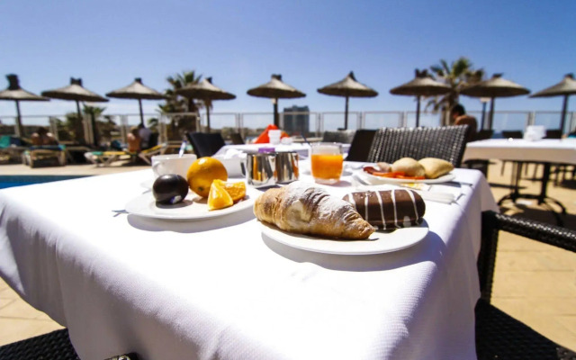 Universal Hotel Romantica