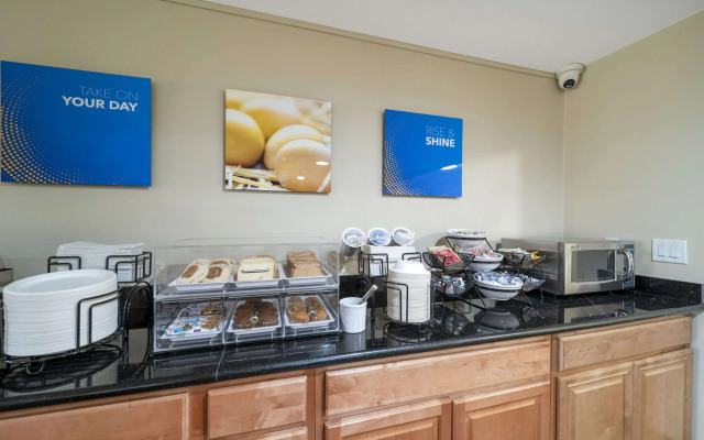 Comfort Suites Red Bluff near I-5