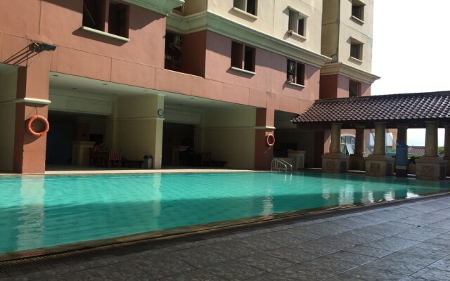 Comfortable 2BR Apartment at Mediterania Gajah Mada By Travelio