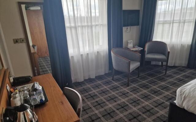 The Queen Hotel Wetherspoon