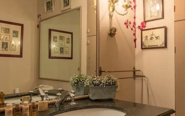 By the Theatre de Paris