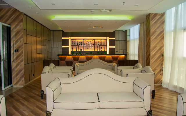 Osborn La-Palm Royal Resort