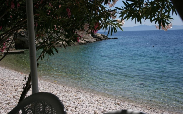 Apartment Mateo - by the beach; A3 Mini Cove Skozanje (Gdinj), Island Hvar