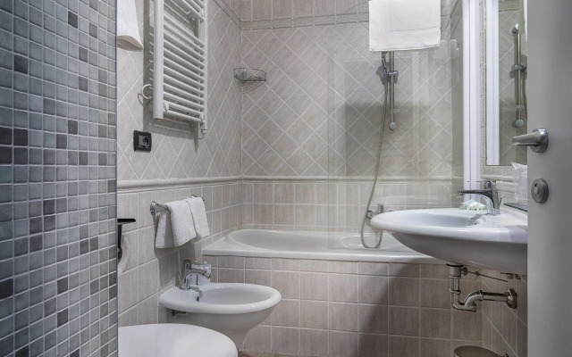 Varese Roma Hotel