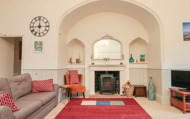 Apartment 1 Sneaton Hall