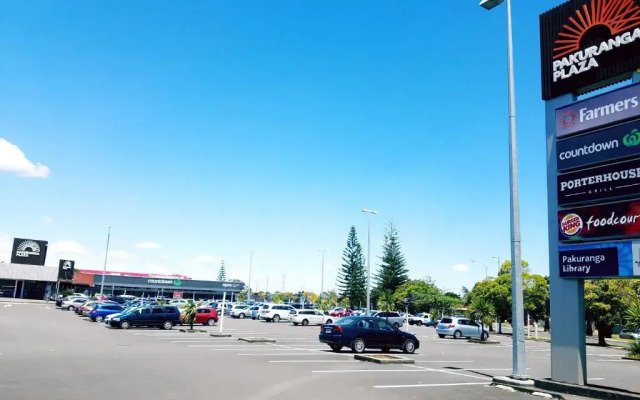 New Smart Home Nearby Plaza