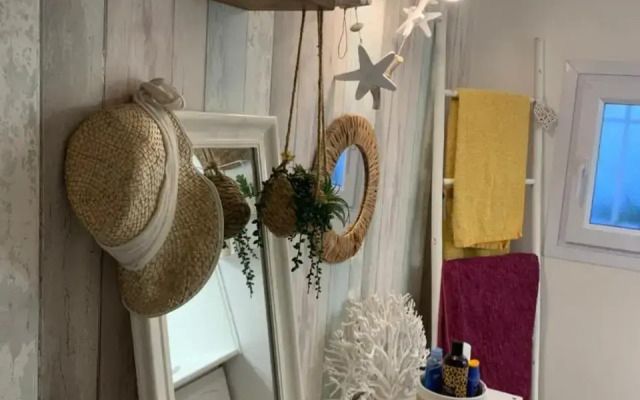 petite maison cosy avec exterieur