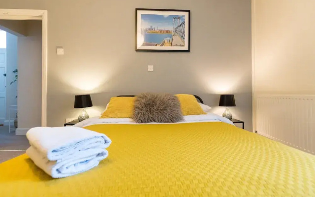 Ella Fitzgerald - Luxury 2 Bedroom Apt