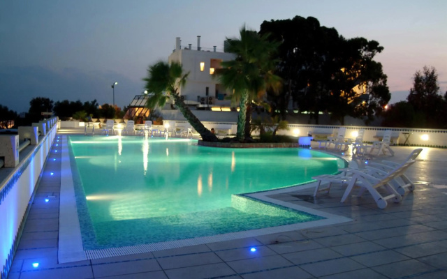Hyencos Hotel Calos