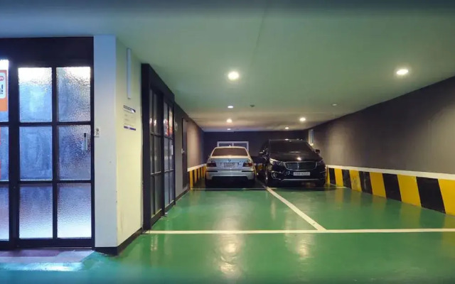 Vitamin Hotel