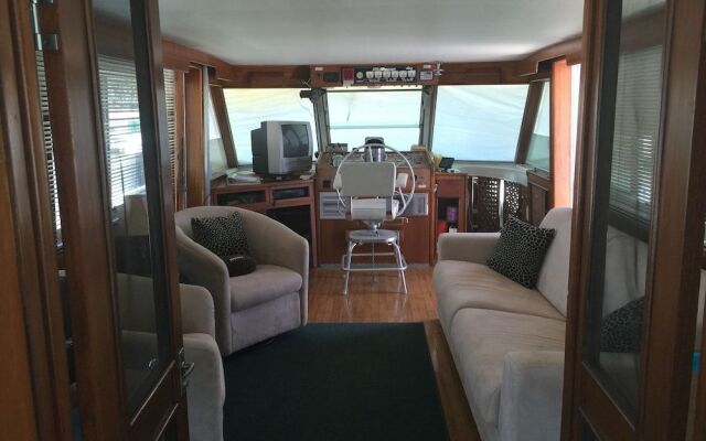 Classic Yacht Rentals at FloraBama