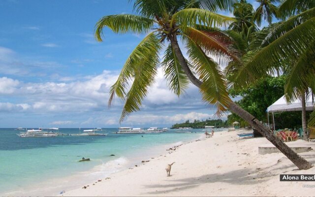 Hidden Coral Divers Club and Resort