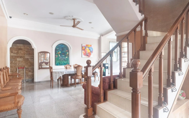 OYO 3135 Villa Surya