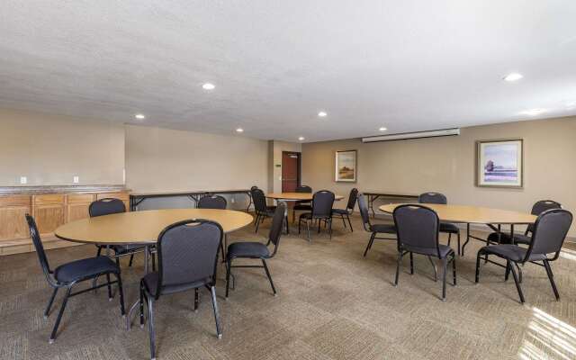 Sleep Inn & Suites Pleasant Hill - Des Moines